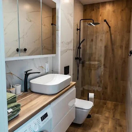 2 Komfort Apartamento